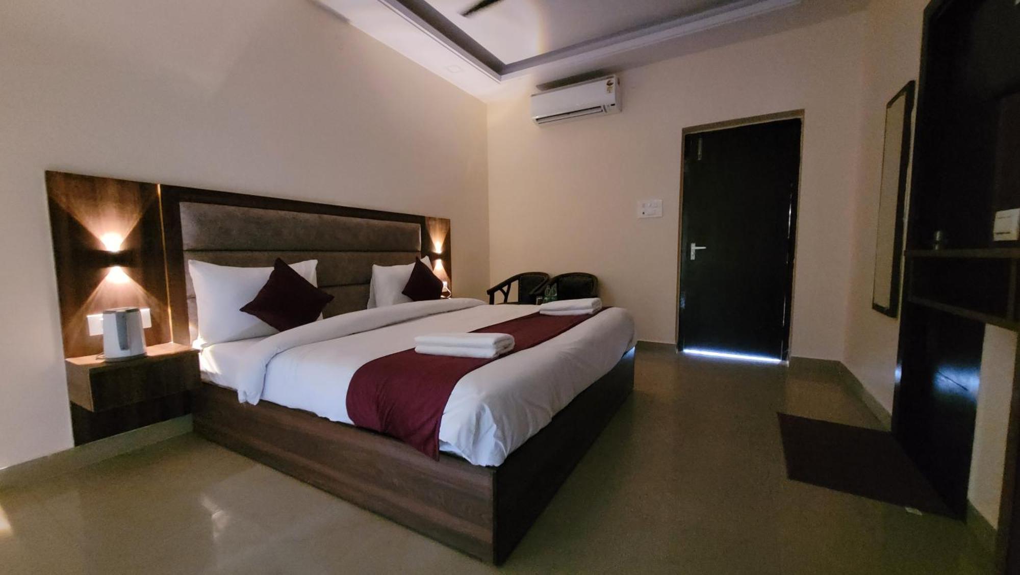 Hotel Keshav Nandan By The Shivaay Rishīkesh Buitenkant foto