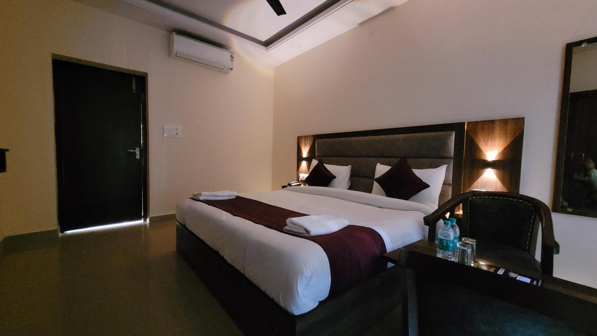 Hotel Keshav Nandan By The Shivaay Rishīkesh Buitenkant foto