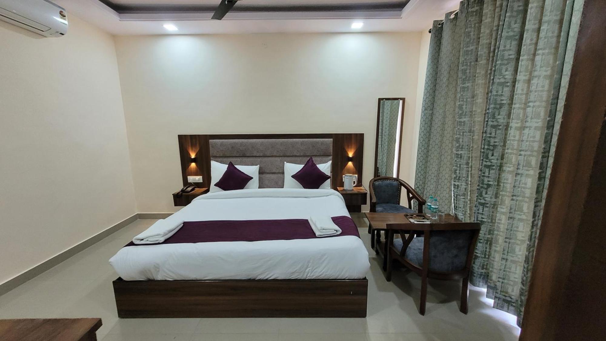 Hotel Keshav Nandan By The Shivaay Rishīkesh Buitenkant foto