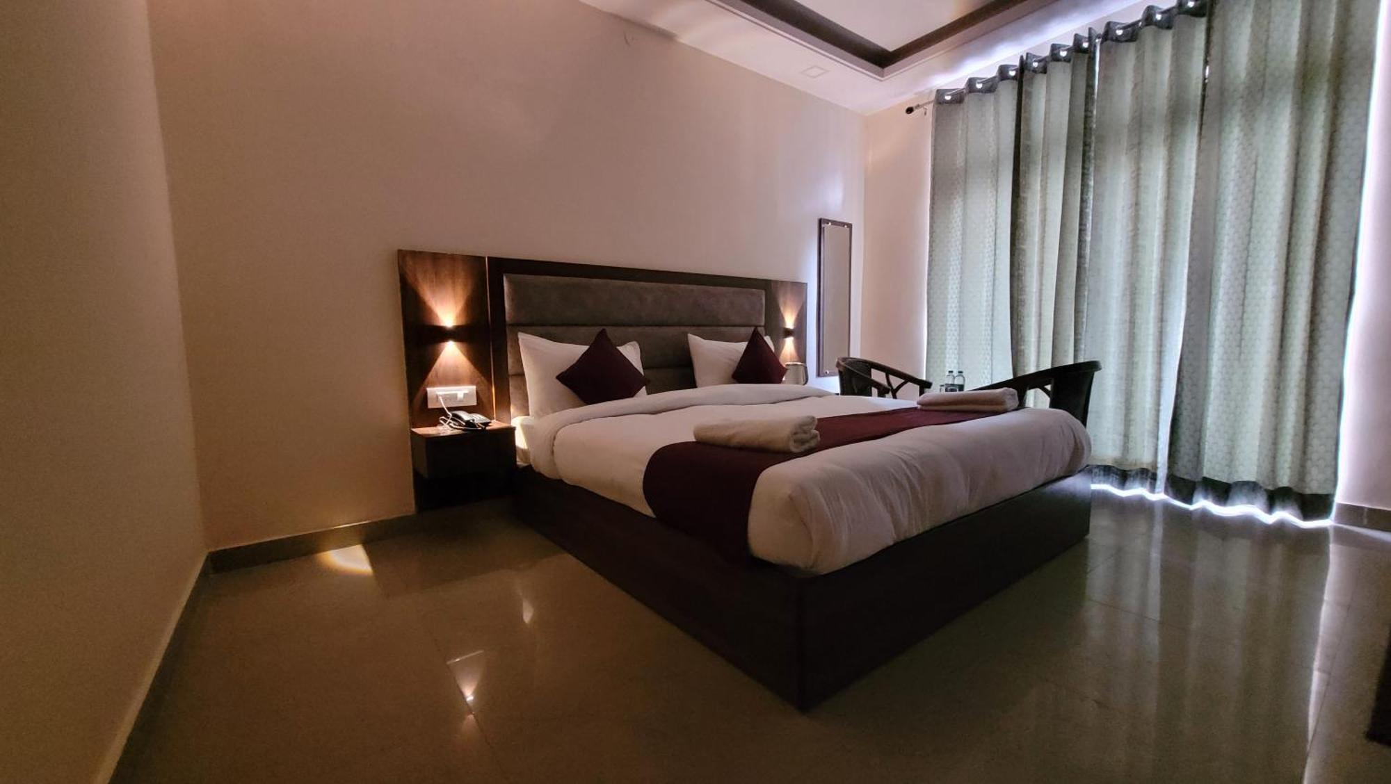 Hotel Keshav Nandan By The Shivaay Rishīkesh Buitenkant foto